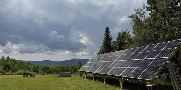 Image 2: 15,500 w solar array