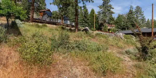621 Lakeview Drive