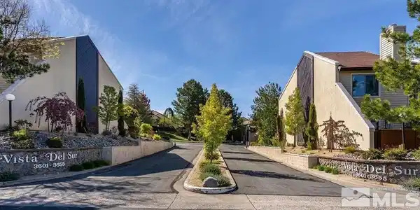 3623 Skyline Boulevard