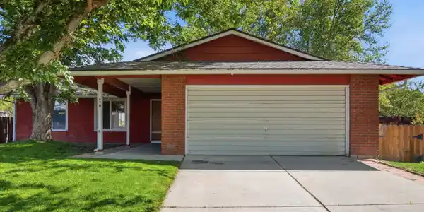 990 Ralph Court