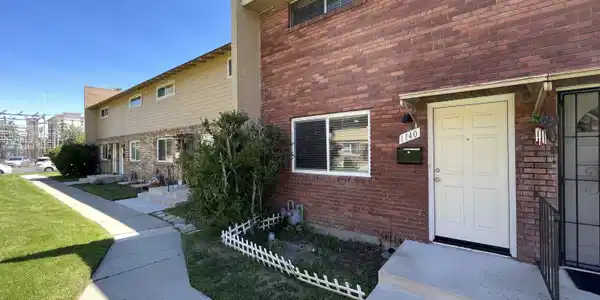 1140 S Curry Street