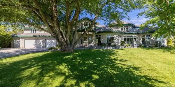 1580 Fifth Green Court