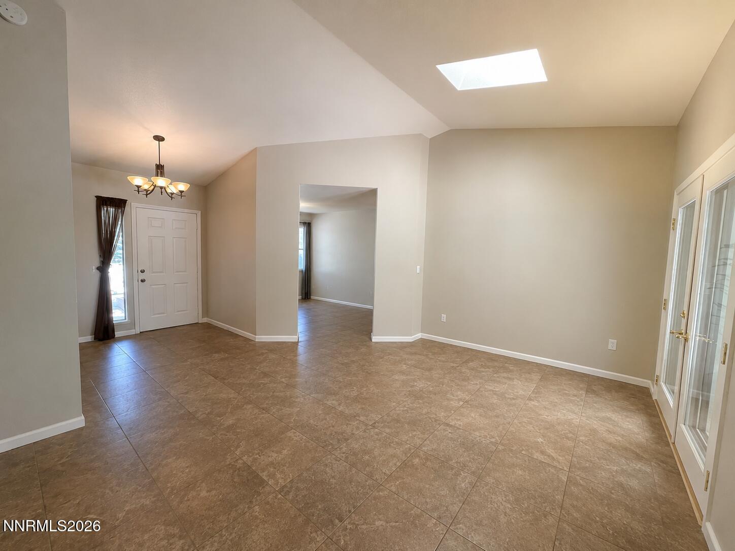 Image 3: Living Room