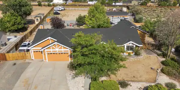 Image 2: 5_dji_20260810163421_0203_d