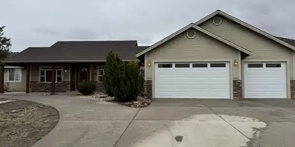 2020 Rocking Horse Road