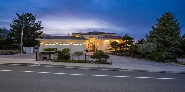 2475 Manzanita Lane