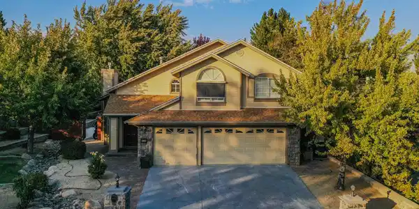 Image 3: 6360ValleyDr.air-6