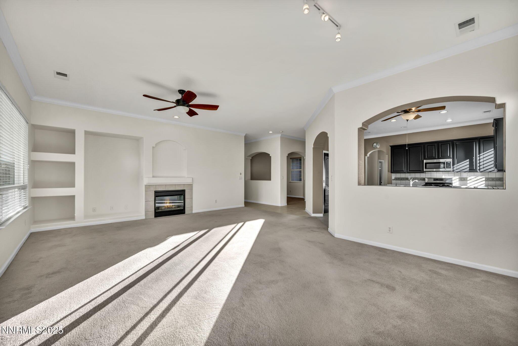 Image 3: 132-web-or-mls-609-st-andrews-dr