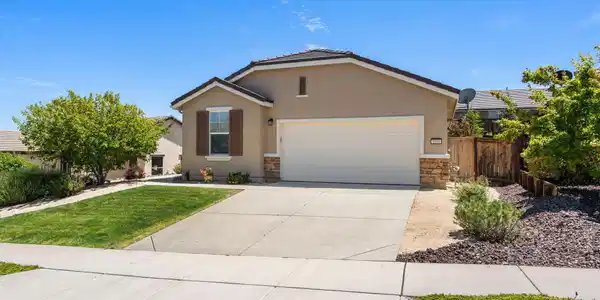 Image 3: 3-web-or-mls-DSC09557