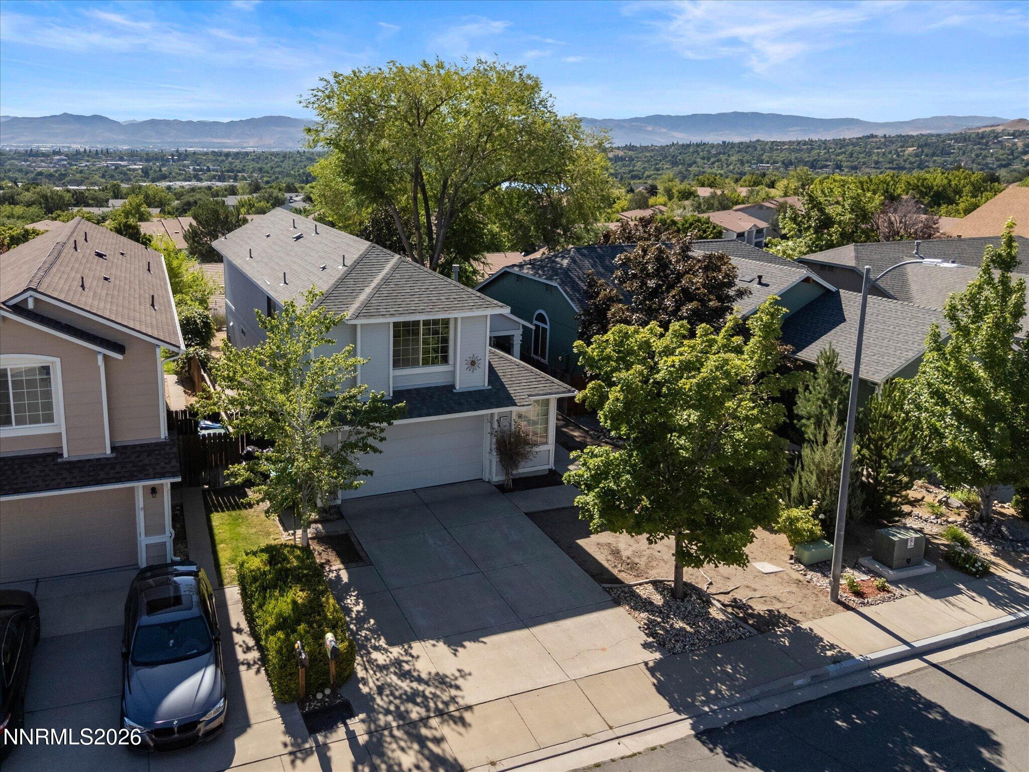 Image 2: 41-41-1560 Reno View Dr-140