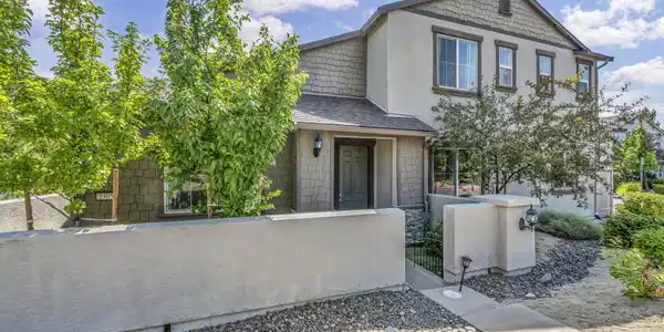 Image 2: 1-web-or-mls-2305-tara-ridge-trail