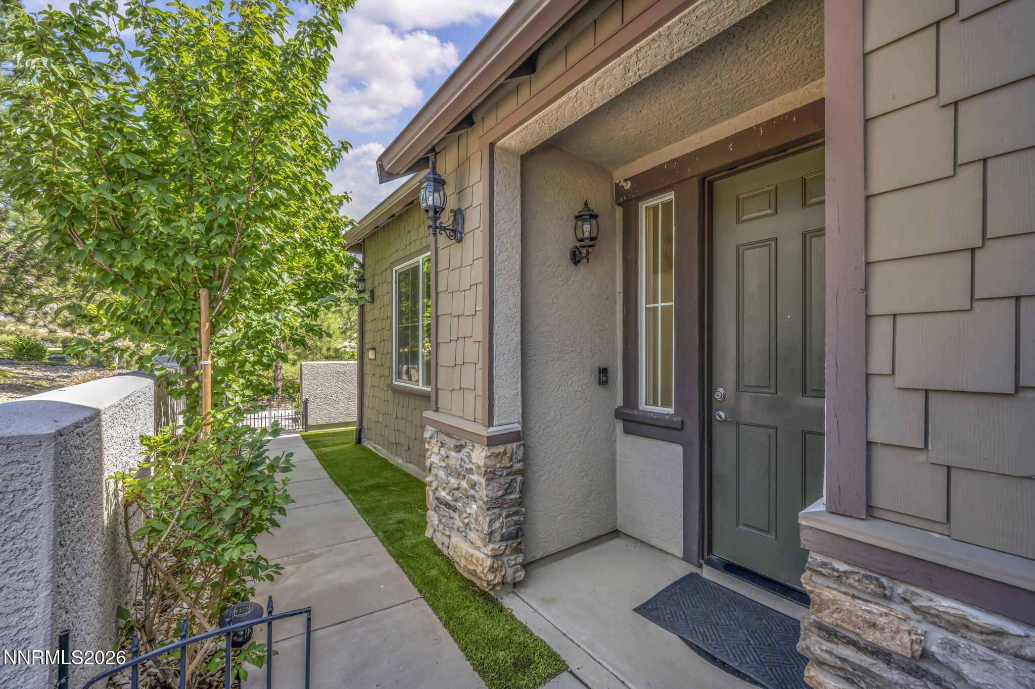 Image 3: 2-web-or-mls-2305-tara-ridge-trail