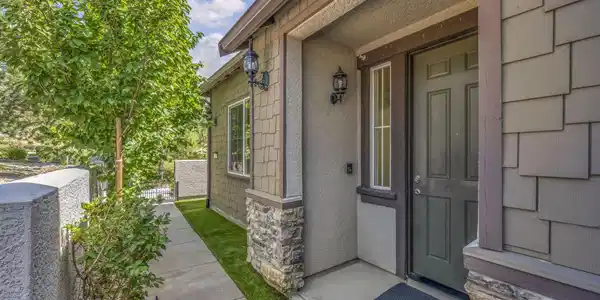 Image 3: 2-web-or-mls-2305-tara-ridge-trail