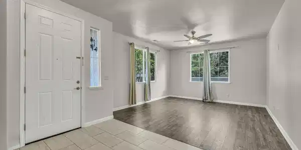 Image 4: 17-web-or-mls-2305-tara-ridge-trail