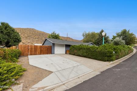 365 Palace Drive