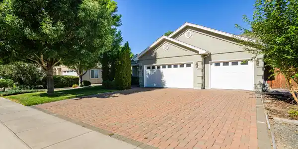 1482 Grendon Way