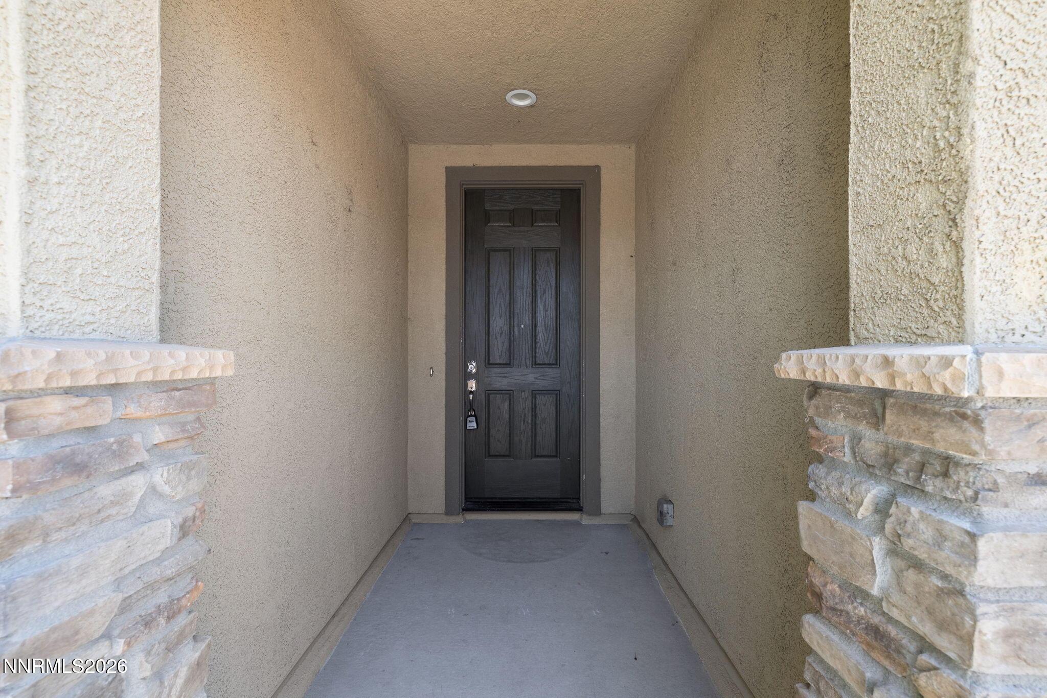 Image 4: 4-web-or-mls-IMG_9525