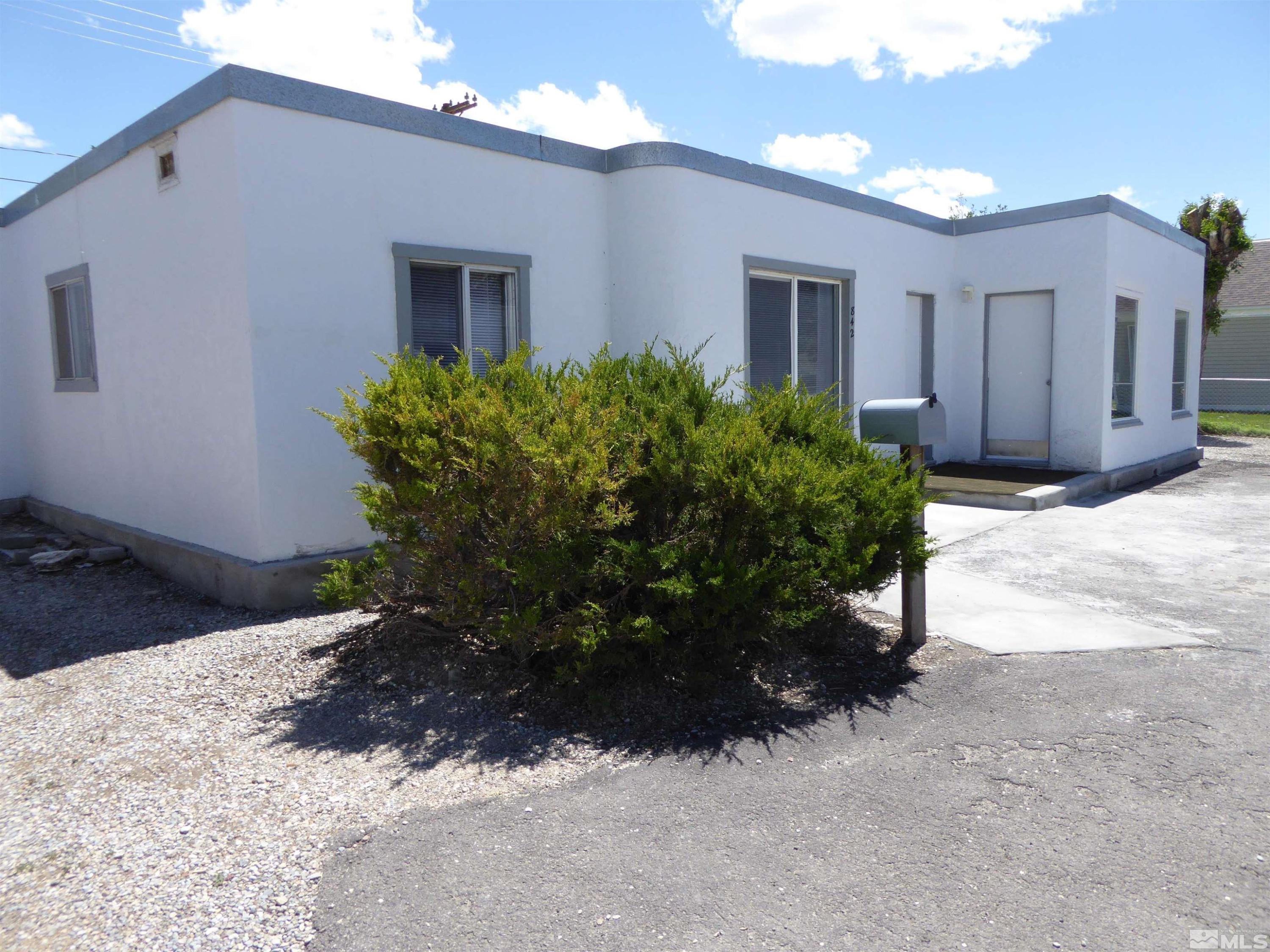 Image 2: Photo 2
