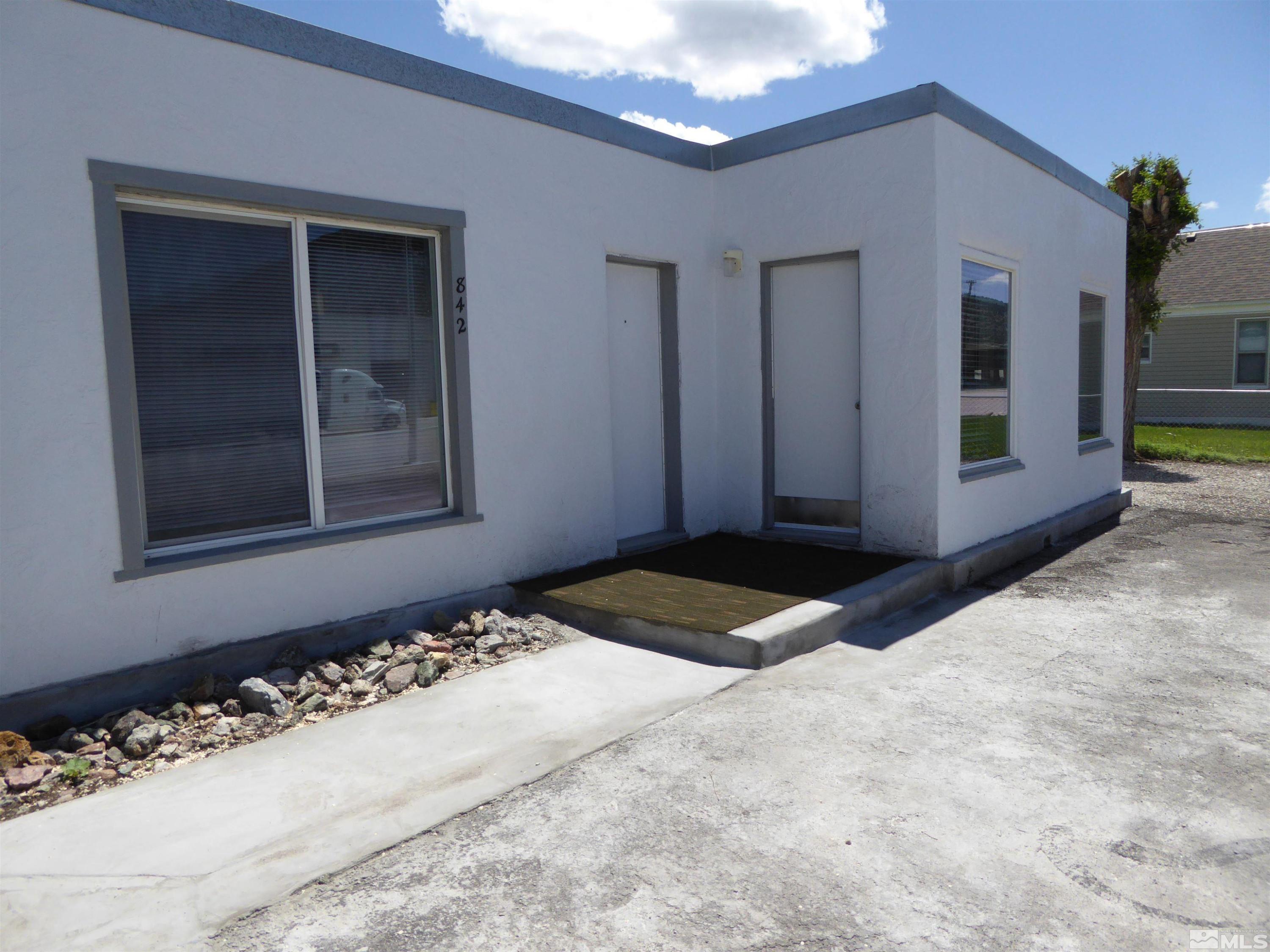 Image 4: Photo 4