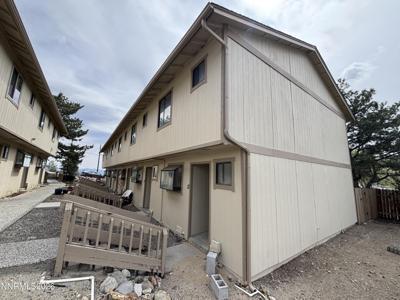 4985 W 7th Street