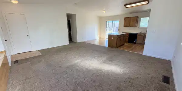 Image 4: 5