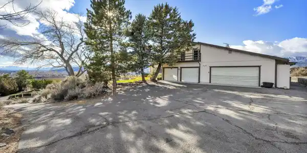 610 E Bonanza Drive