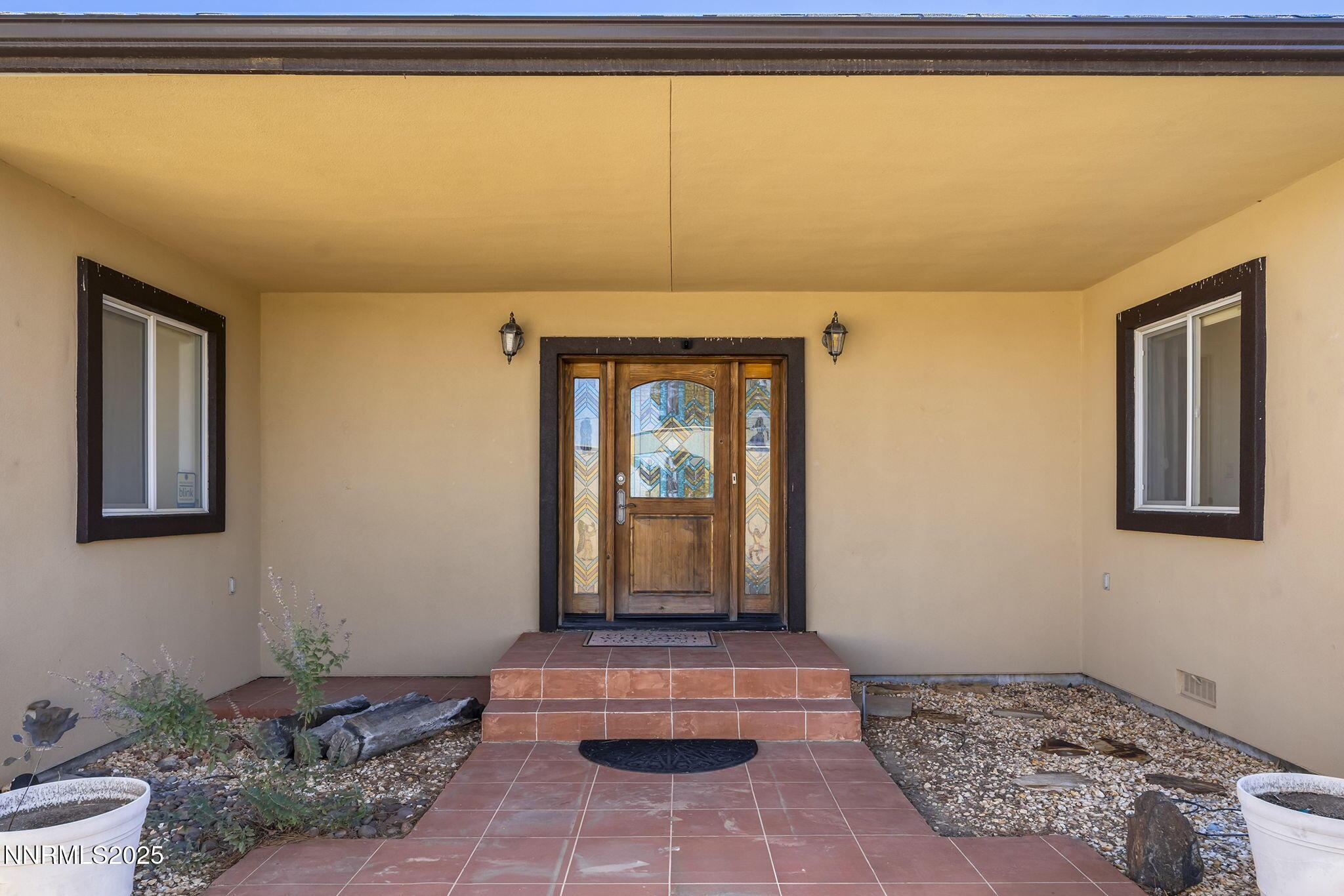 Image 4: entranceway amended