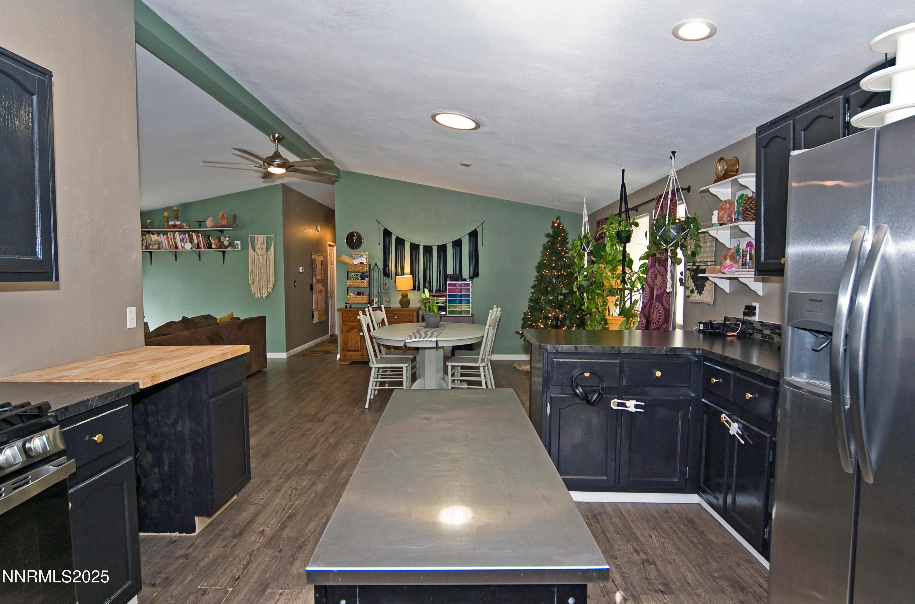 Image 2: 296 Ave De La Bleu De Clair-print-018-01