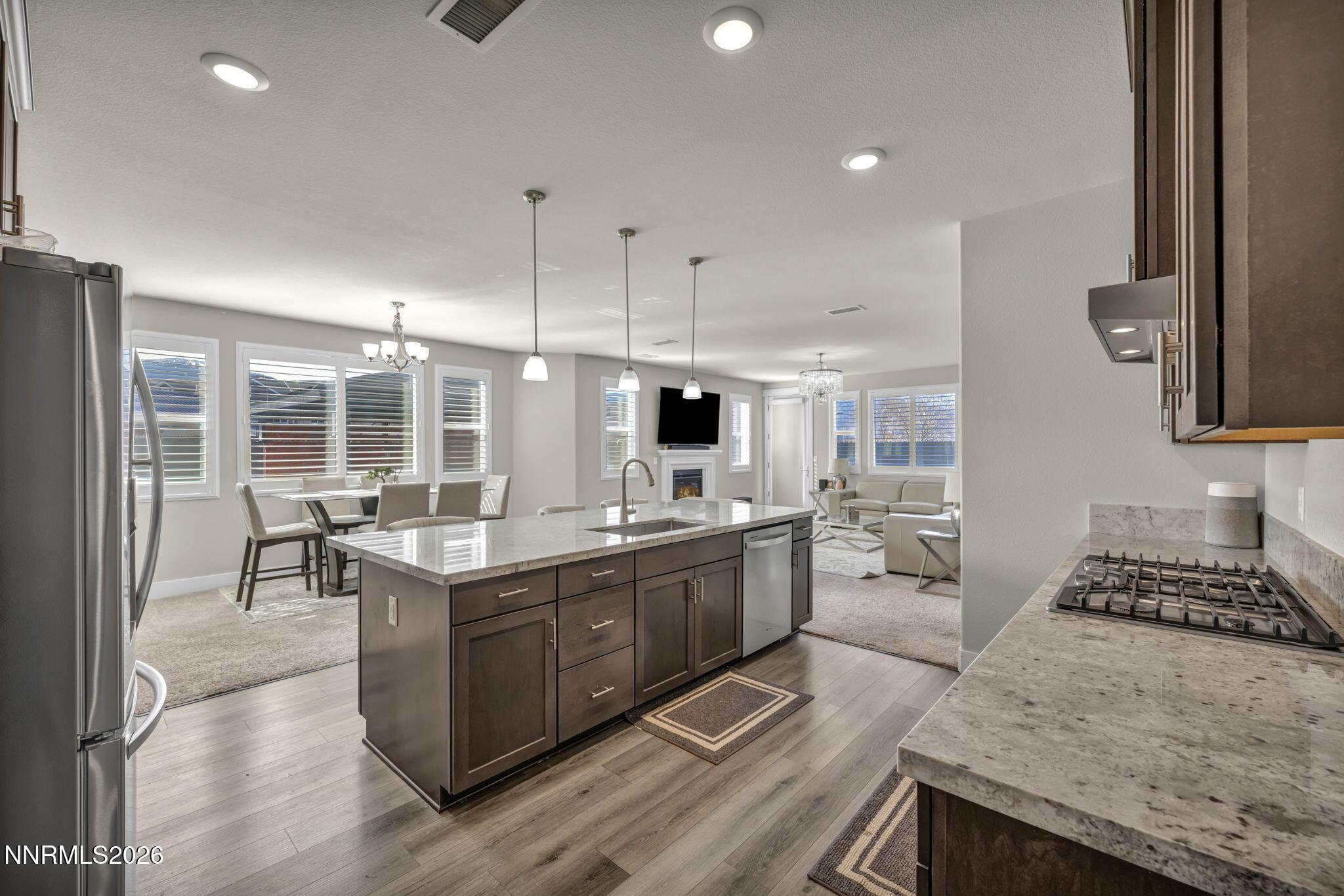 Image 4: 46-web-or-mls-944-los-alamitos-st