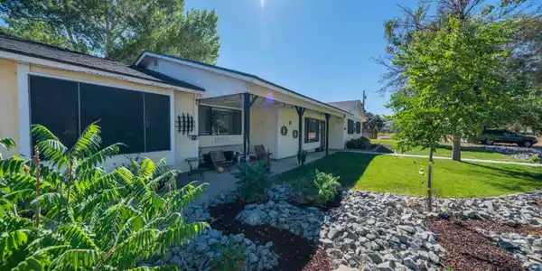 10880 Deodar Way