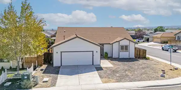 Image 4: house 2