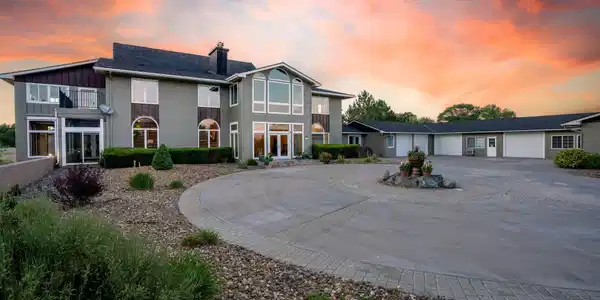 Image 3: 3-web-or-mls-380 Genoa Ln-3
