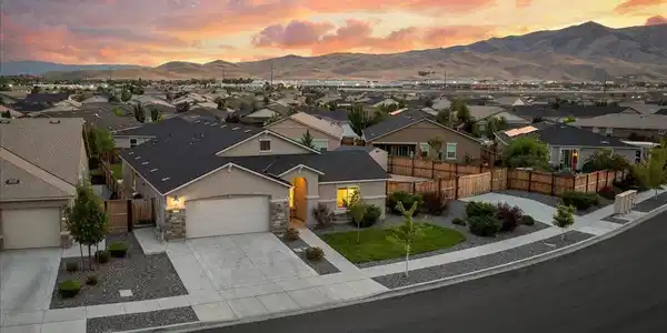 Image 3: 87-7435 Souverain Lane Reno NV 89506 (87