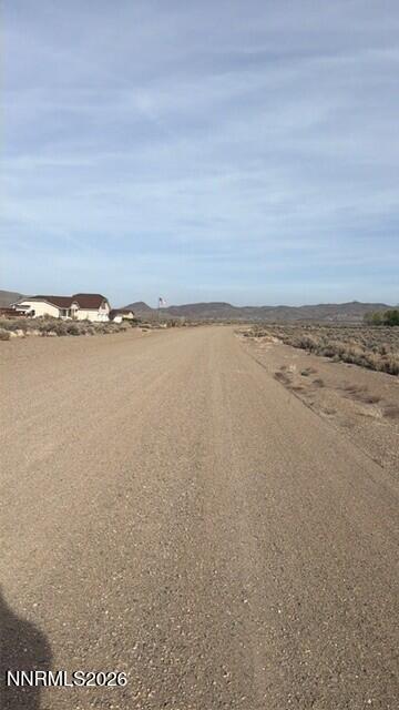 Image 2: 370 Ludwig gravel street