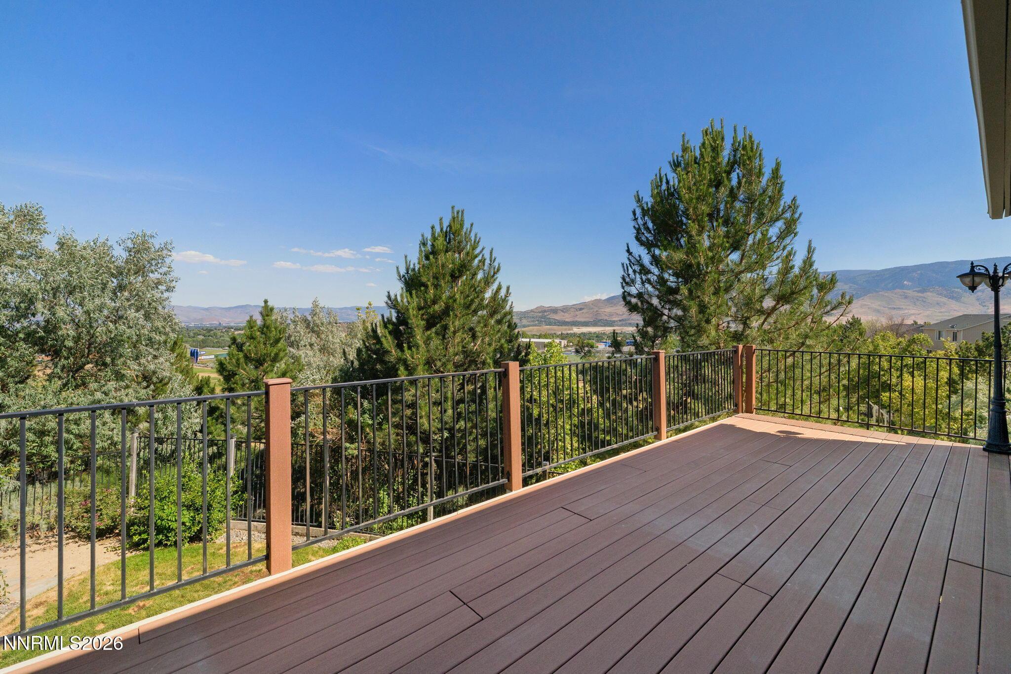 Image 3: 34-web-or-mls-6334 Everest-29