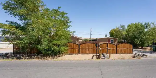 Image 3: 03-5640 Duclercque Way Sun Valley NV 894