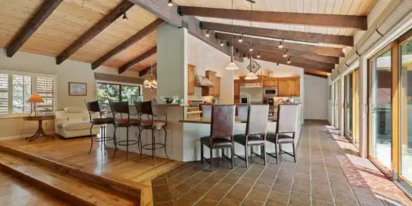 12530 Oak Glen Drive
