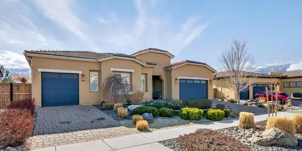 8286 Fenhollow Drive