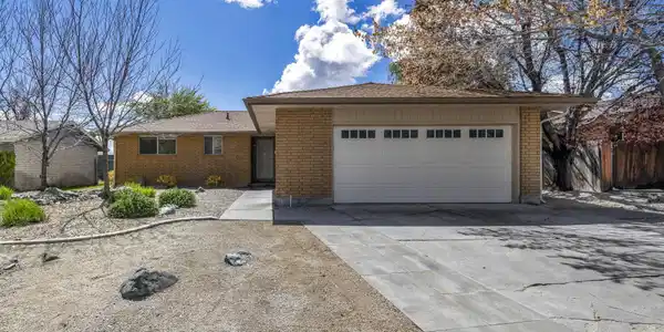 905 W Long Street