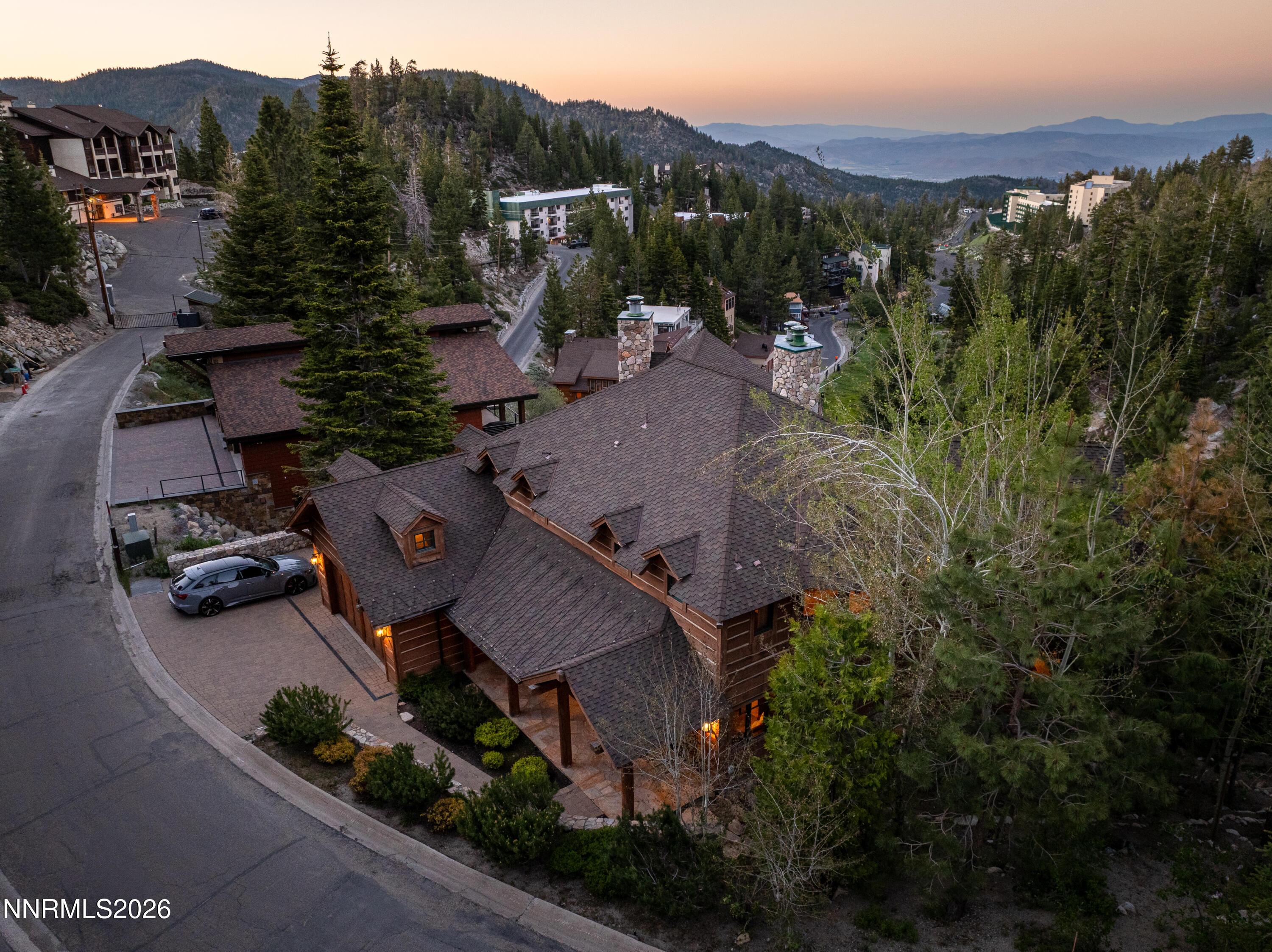 Image 4: 1631-Needle-Peak_DJI_0054-HDR