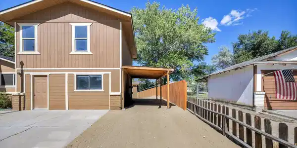 Image 3: 4-web-or-mls-1320-sharon-dr