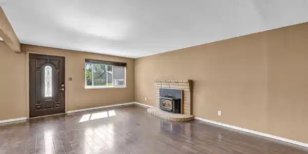 Image 4: 22-web-or-mls-1320-sharon-dr