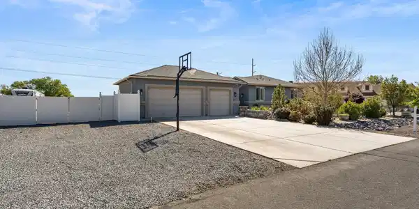 619 Saddle Horn Way