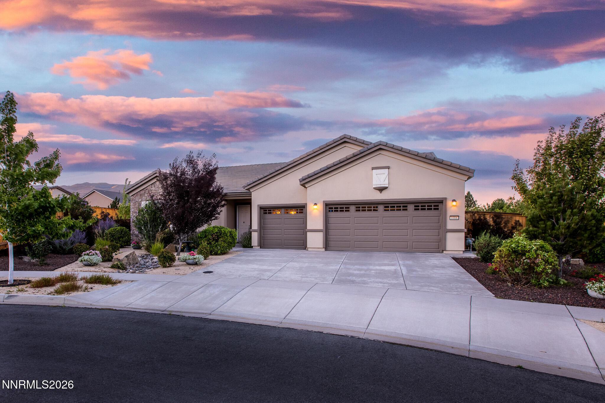 Image 1: Twilight Front