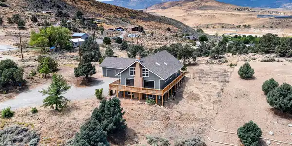 Image 4: 5-web-or-mls-008_DJI_20260811122335_0013