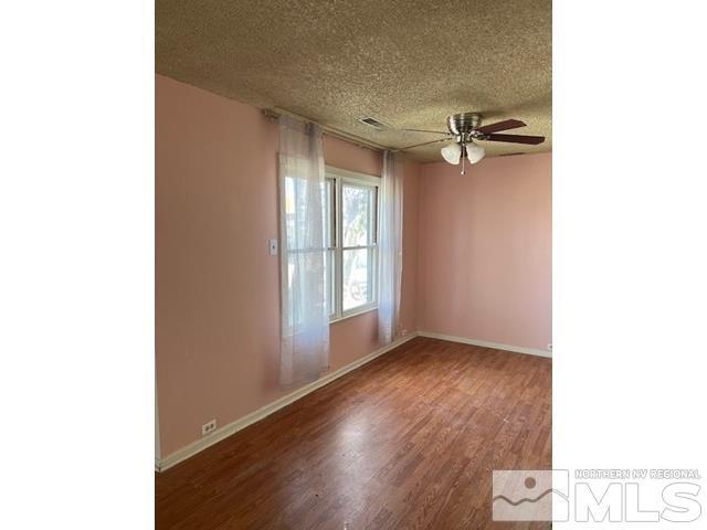 Image 3: Photo 3