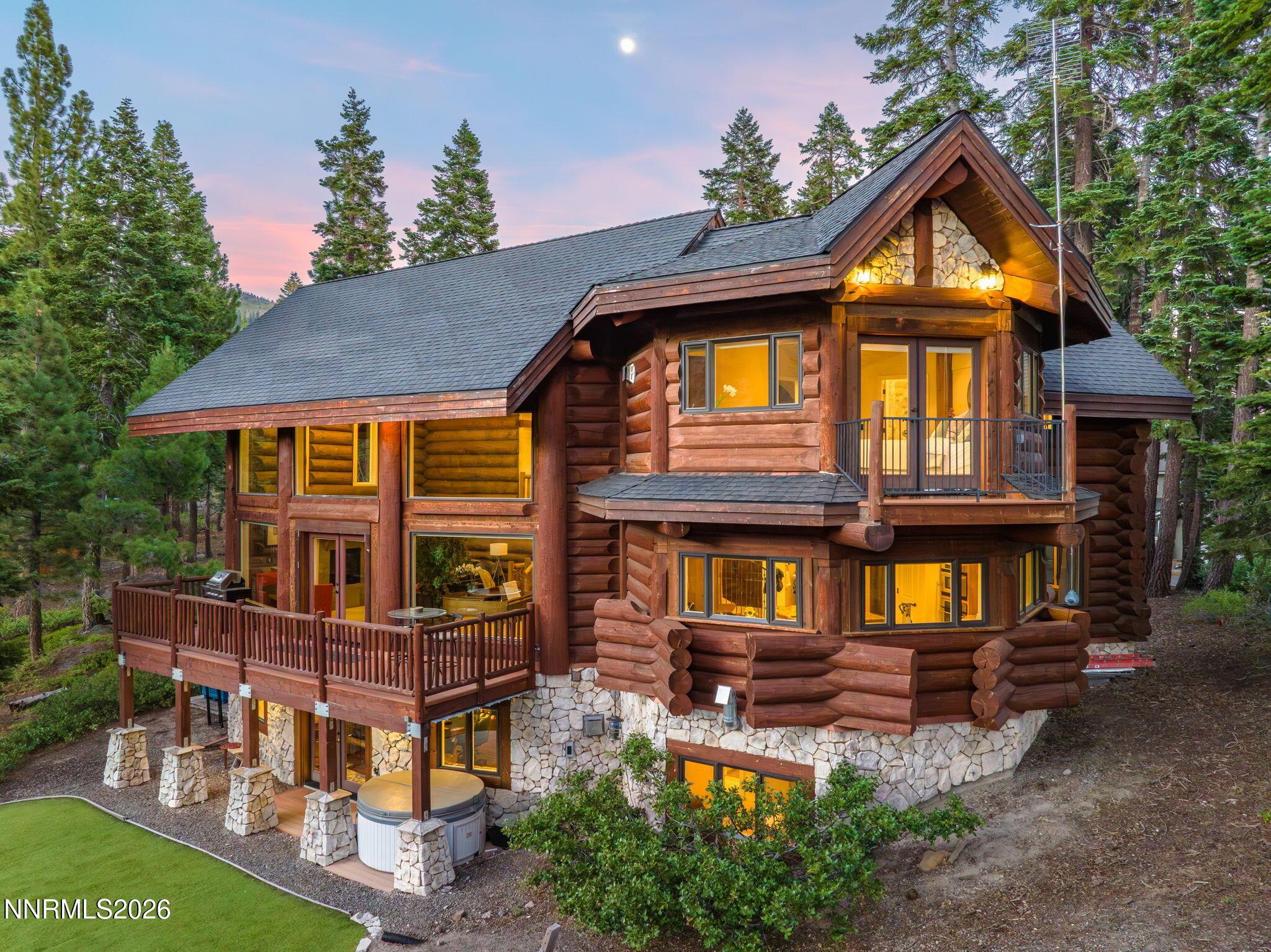 Image 4: 8-web-or-mls-996 Tyner-1