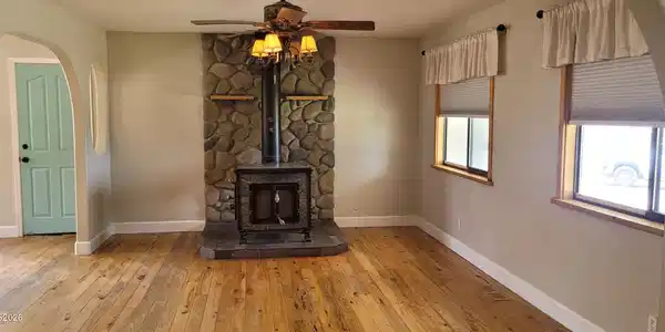 Image 4: wood stove