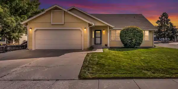 Image 2: 1-web-or-mls-349-sandalwood-dr