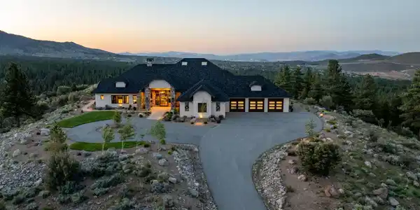 Image 3: 62-web-or-mls-29 Bennington Twilight dro